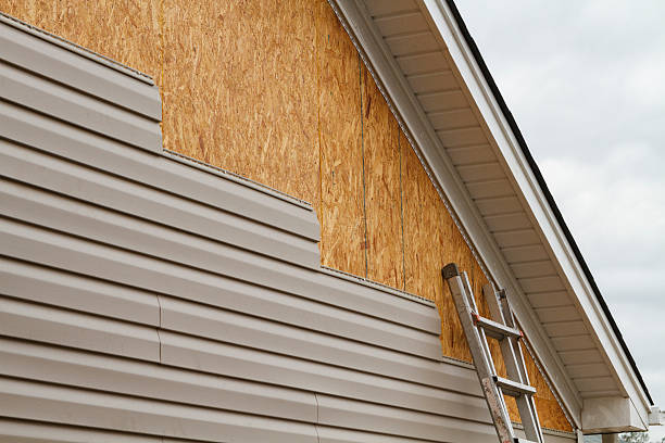 24/7 Emergency Vinyl Siding experts in Saluda, NC